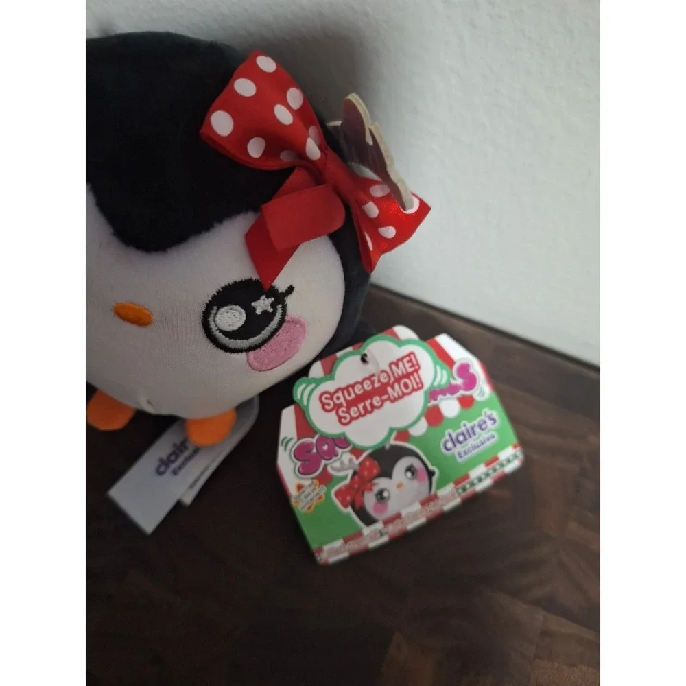 Squeezamals Claire's Exclusive Penguin Plush Mini Bow Antlers Christmas 2019